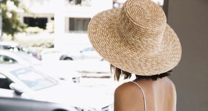 21 Breezy Sleeveless White Linen Dresses for Summer