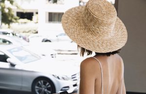 21 Breezy Sleeveless White Linen Dresses for Summer