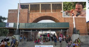 5-year-old boy rescued after nearly drowning in public pool in Brooklyn