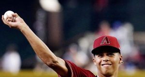 No. 2 pick Jones hurts shoulder, may miss season