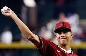 No. 2 pick Jones hurts shoulder, may miss season