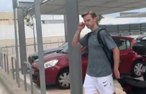 Why Manchester United transfer target Frenkie de Jong is flying to London