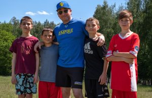 Brooklyn native leads effort to bring baseball to Ukraine war victims