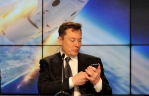 Twitter wants to see Elon Musk’s text messages as it fights for $44 billion acquisition, newly released court documents show