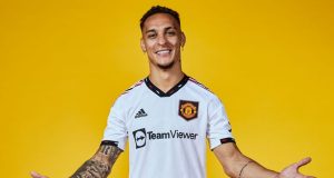 Antony names three Manchester United players he spoke to about transfer