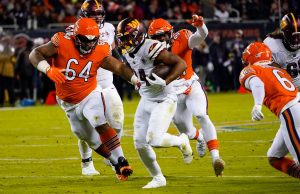Muffed punt, Robinson TD lift Commanders over Bears 12-7