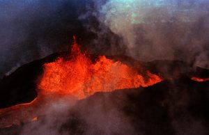 Hawaii’s Big Island gets warning as huge volcano rumbles