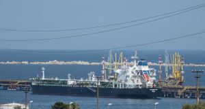 Allies aim for risky Russian oil price cap as winter nears