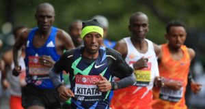 What is London Marathon 2022 prize money, how much does winner receive, and who has won race in previous years?