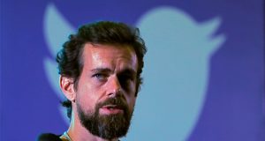 Twitter Begins Rolling Out $7.99 Subscription Fee for Blue Check Verification
