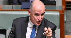 Stuart Robert ducks question about offshore business