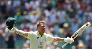 Drought-breaking Warner ton puts Aussies in front
