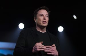 Musk Reinstates Suspended Journalists After Twitter Poll