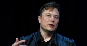 Musk asks Twitter users if he should step down, majority says ‘yes’