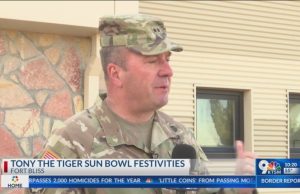 Sun Bowl teams make annual visit to Fort Bliss to get taste of Army life