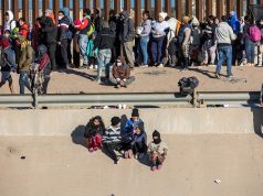 Migrants headed for border on original Title 42 expiration date
