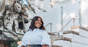 5 Unusual Tips to Fake the Perfect Smile in Photos